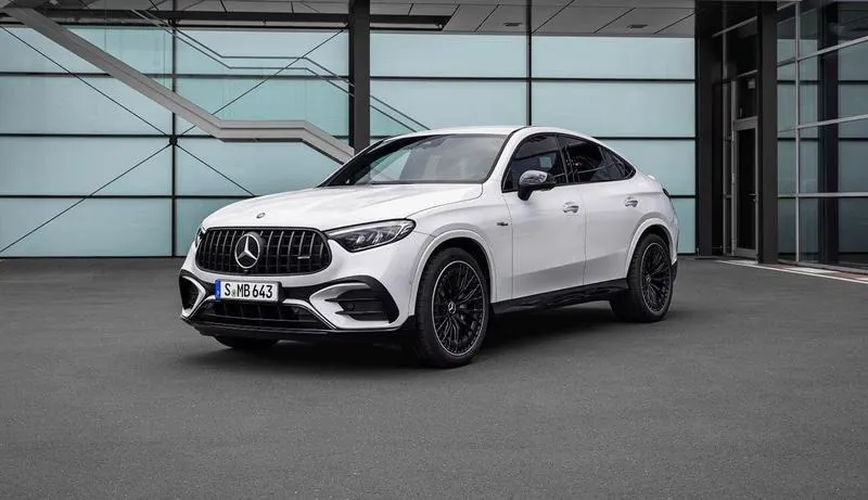 C43 AMG Mercedes-Benz: poznaj wyjątkowe osiągi i cenę tego sedana