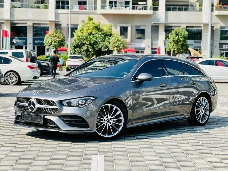 Czy Mercedes CLA 180 i 156 km wystarczą? porównanie danych, cen i opinii