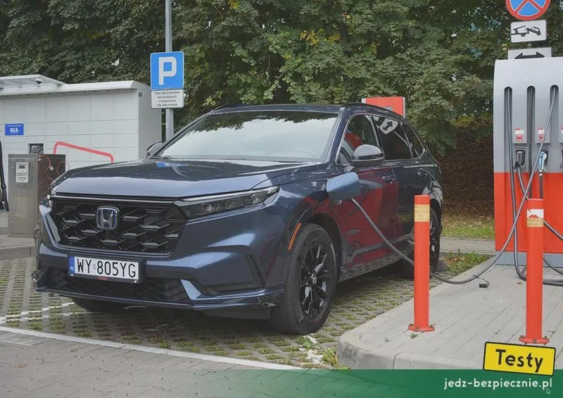 Honda CR-V: hybryda czy plug-in? Porównanie kosztów, zasięgu i opłacalności