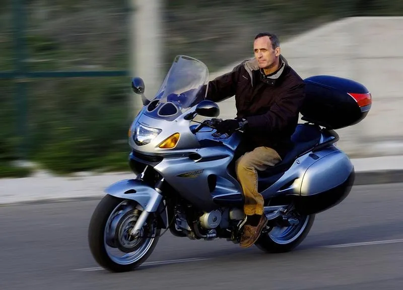 Honda Deauville NT650V i NT700V – najczęstsze usterki i koszty przed zakupem