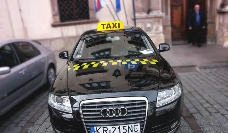 Ile zapłacisz za taxi z Krakowa do Wieliczki: ceny i taryfy