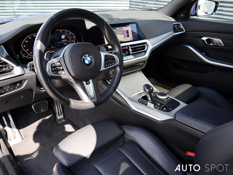 BMW 330i xDrive